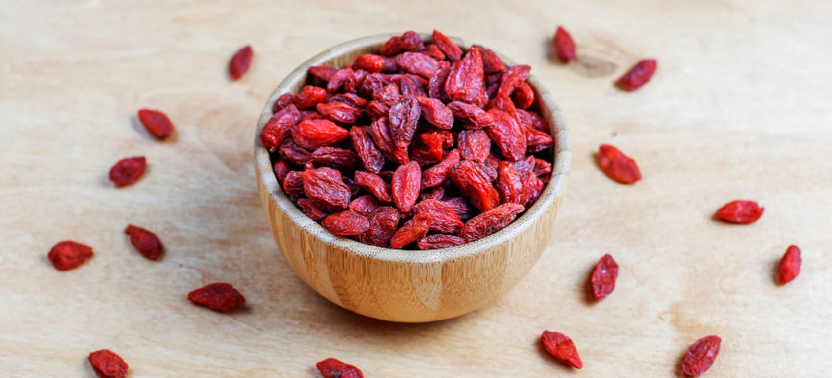 Bagas em destaque, transmitindo frescura, antioxidantes naturais e vitalidade numa alimentação equilibrada.