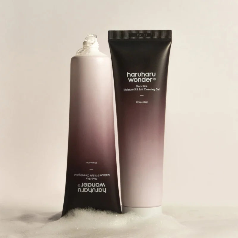 Black Rice Skincare Set Haruharu Wonder 150ml + 100ml + 150ml + 50ml, conjunto coreano com óleo de limpeza, gel de limpeza, tónico concentrado e creme hidratante.
