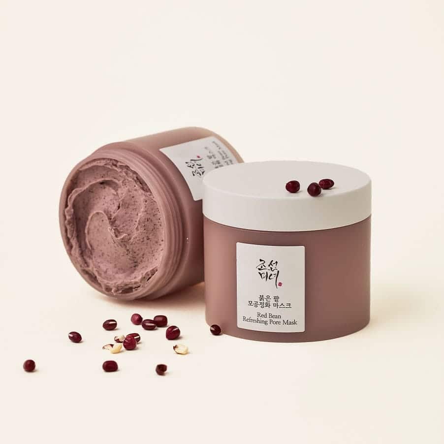 Máscara Poros Refrescante Red Bean 140ml Beauty of Joseon com feijão vermelho e caulino para ajudar a remover impurezas e excesso de sebo.
