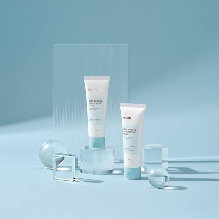Embalagem do Creme Hidratante Diário Beta-Glucan 60ml da iUNIK, creme nutritivo e calmante para todos os tipos de pele.