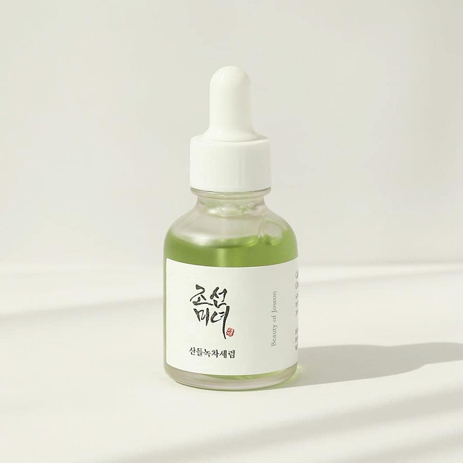 Sérum Calmante Green Tea + Panthenol 30ml Beauty of Joseon com chá verde, artemísia e pantenol para pele sensível.
