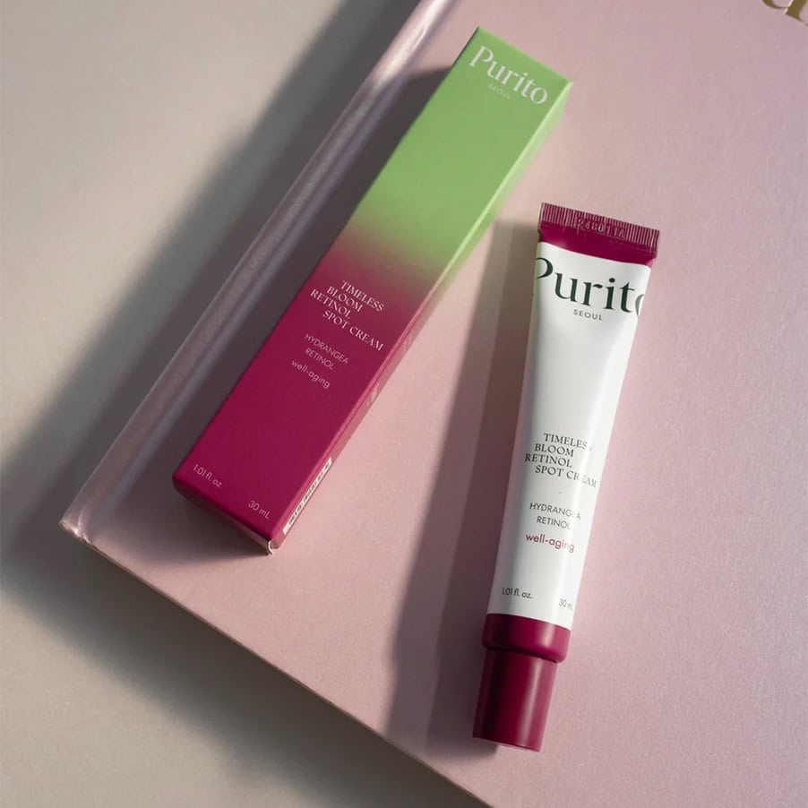 Creme localizado Timeless Bloom Retinol Spot Cream 30ml da Purito Seoul com retinol, bakuchiol e extrato de hortênsia.
