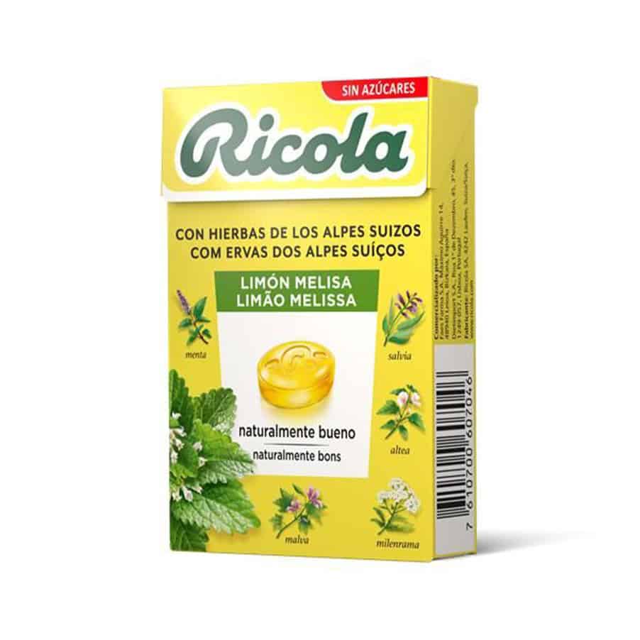 Os rebuçados Limão e Melissa da Ricola combinam o sabor cítrico do limão com o efeito calmante da melissa e a fórmula tradicional das 13 ervas suíças.