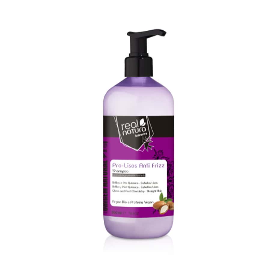 Shampoo para cabelos lisos ou com alisamento, desenvolvido para limpar suavemente e ajudar a manter o cabelo alinhado, com brilho e sensação de suavidade.