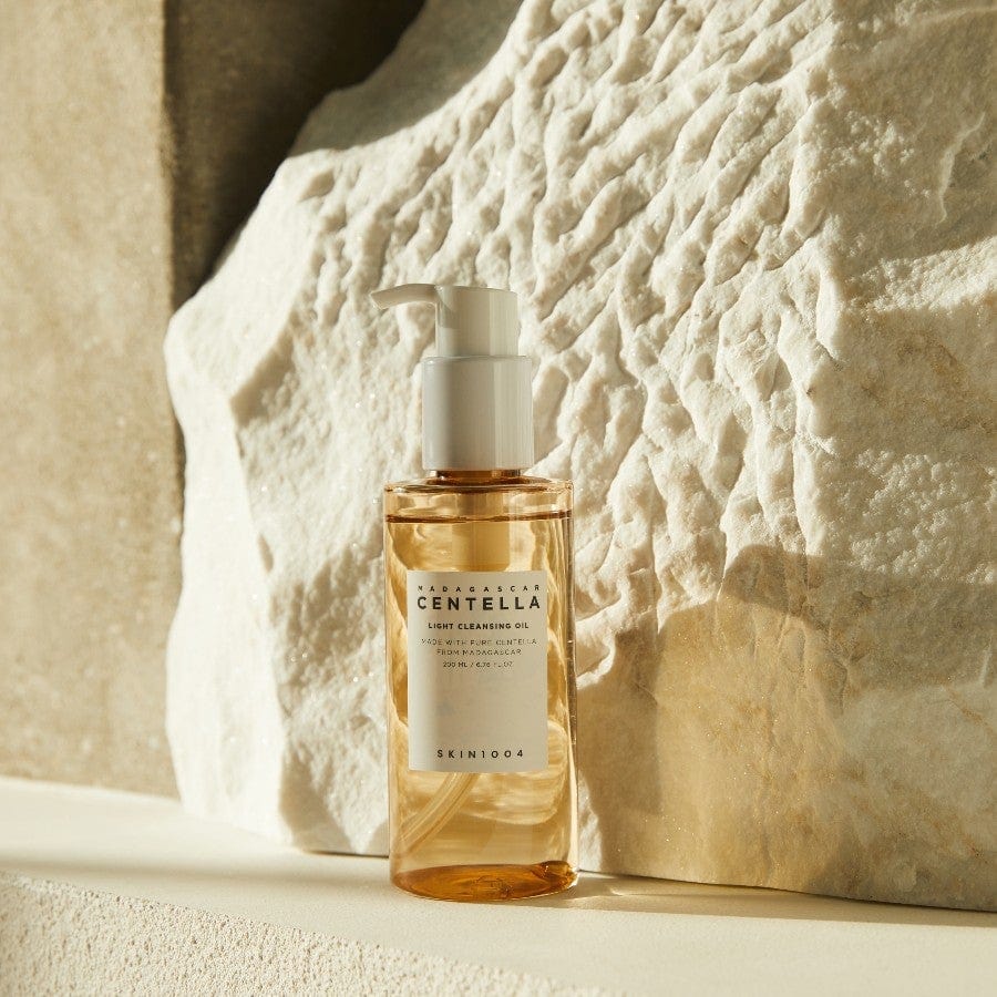 Frasco do Óleo de Limpeza Leve Madagascar Centella 200ml da Skin1004, desmaquilhante suave com centella asiática